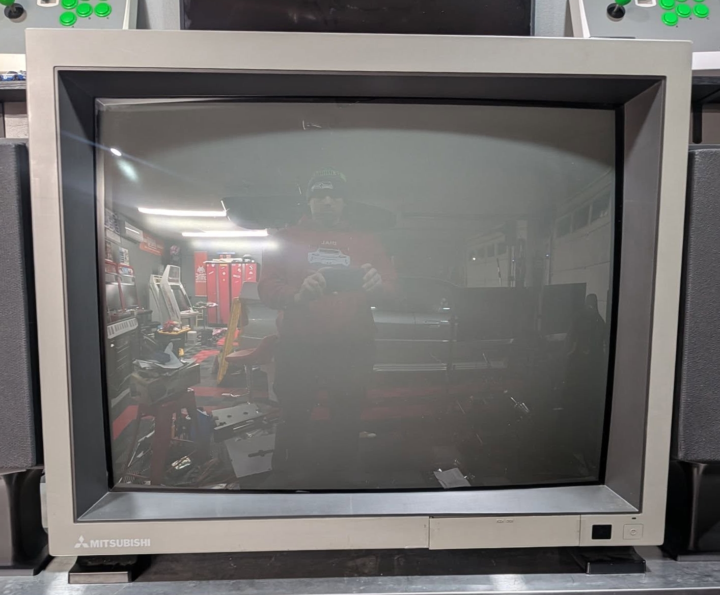 Mitsubishi XC-3315C | CRT Database